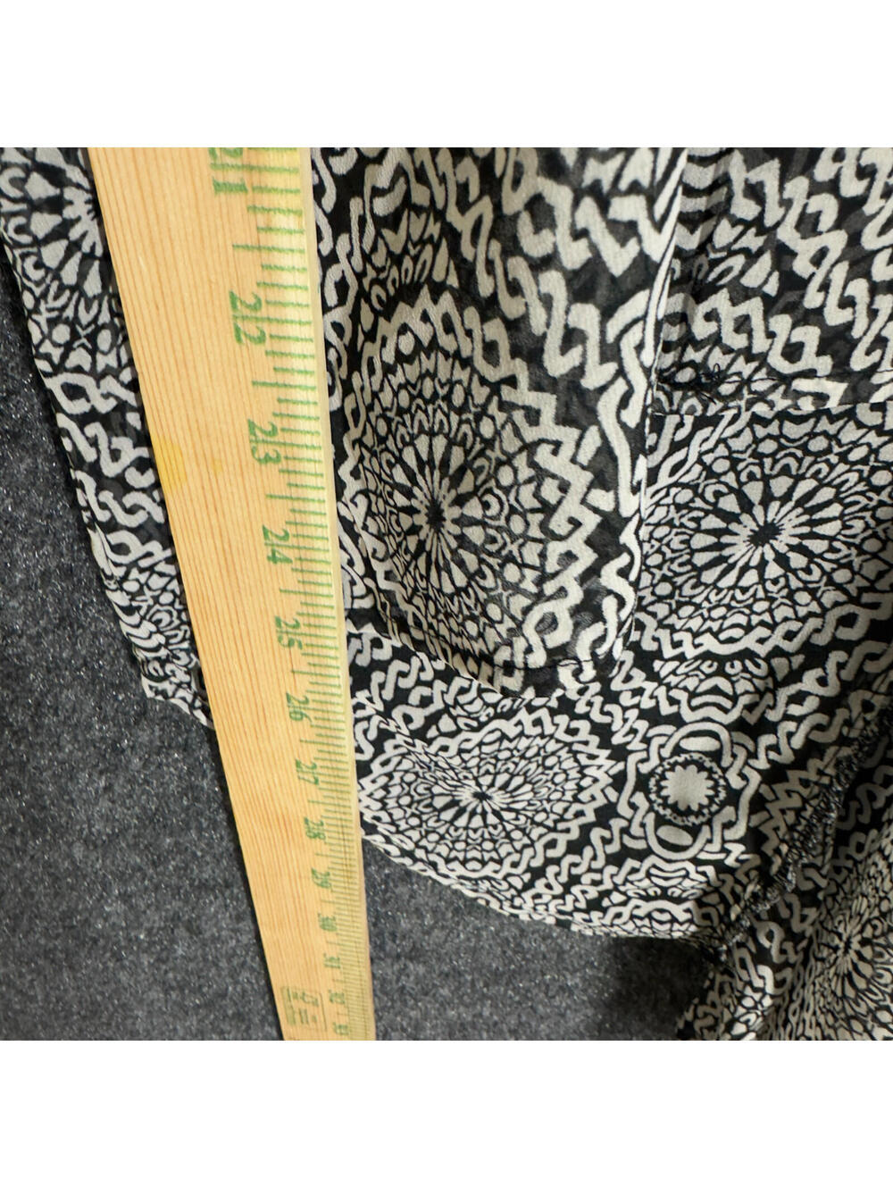 Band Of Gypsies Blouse Women L Large Black Geometric Short Sleeve Round Neck - Picture 4 of 6
